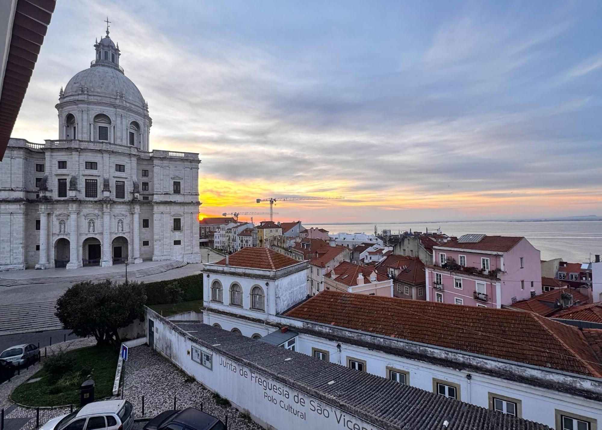 Whome Exclusive In A Prime Location With River View Apartment Lisbon